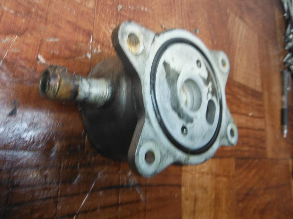 YAMAHA FJR1300 FJR1300A FJR1300AE FJR1300ES ENFRIADOR DE ACEITE DE MOTOR OEM Foto 3 de 4