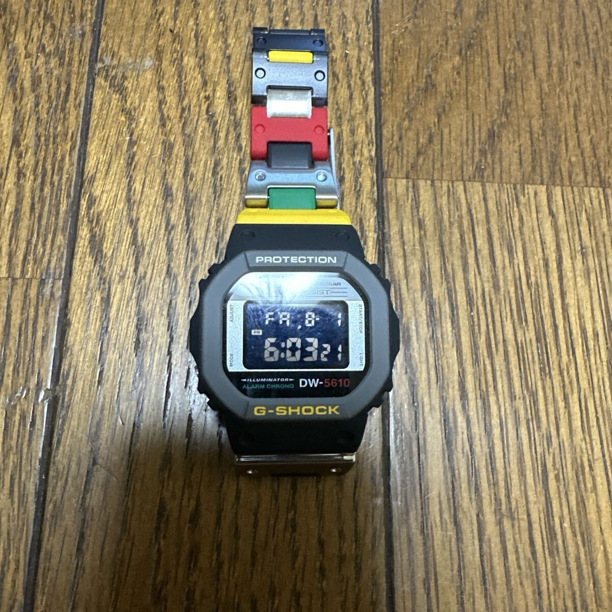 G-SHOCK DW-5610MT 【新品】 G-Shock DW-5610MT-1 'Mixtape' music-themed watch has a