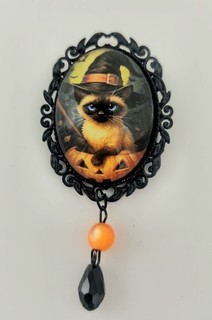 Handcrafted Artisan siamese cat Glass Cameo Brooch