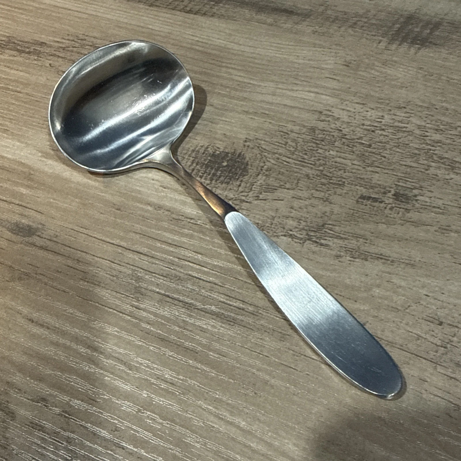 MAGNUM GRAVY SAUCE LADLE SOLID HANDLE LAUFFER JAPAN STAINLESS TOWLE