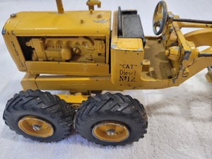 Reuhl D12 Caterpillar