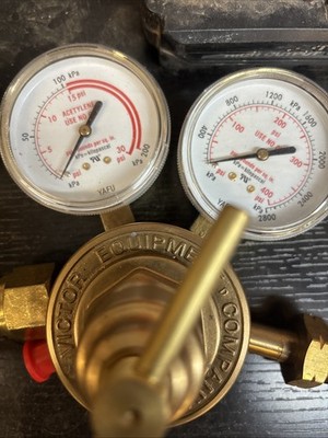 Victor SR 350D And Victor SR 360 A Oxygen And Acetylene Regulator