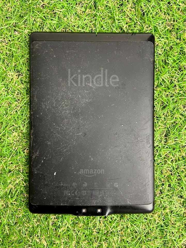 Amazon Kindle 4th Generation D01100 eBook Reader, Wi-Fi, 6-inch (E100) - Image 4 of 4