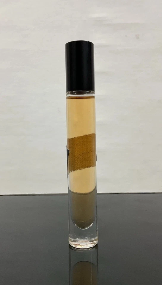 STASH SJP Por Sarah Jessica Parker Eau De Parfum Rollerball 0.34 Fl Oz, Como En la Imagen Foto 3 de 4