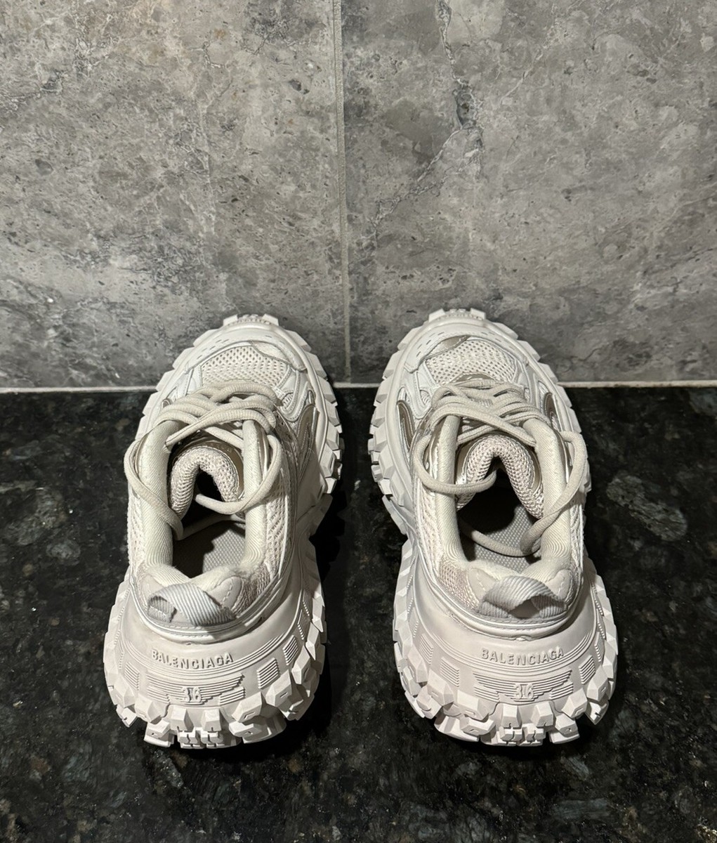 BALENCIAGA Women's Bouncer Defender Platform Sneakers Beige BALENCIAGA Women's Bouncer Defender Platform Sneakers Beige