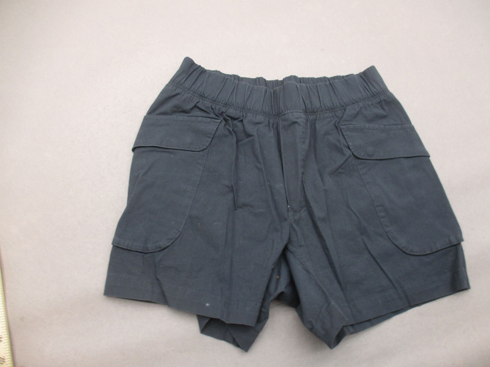 MOUNTAIN HARDWEAR Size S Womens Black Cotton Blend Pocket Cargo Shorts 873