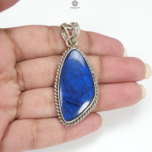 12.34gms Natural Blue Labradorite Gemstone Plain 925 Silver Bezel Set Pendant 2" - Picture 8 of 8