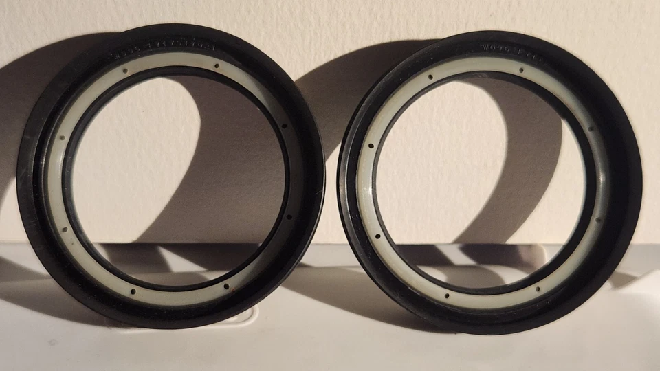 Parte de sellos de aceite National # 710478 para Nissan Frontier 98-04 (2 sellos) Foto 3 de 4