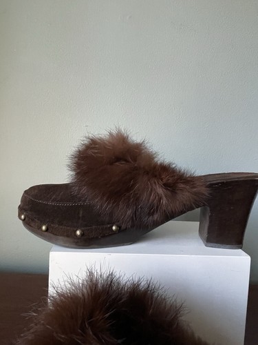 SOTTO SOPRA Brown Suede Clogs with Fur Trim and Brass Studs ~ Wood Heel ~ Size 8 - Picture 12 of 18