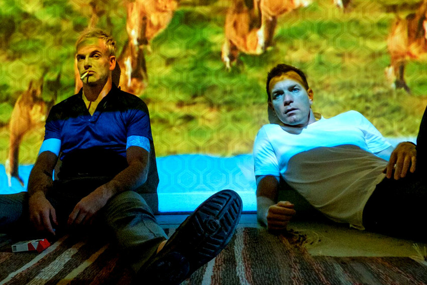 T2 Trainspotting Ewan Mcgregor Jonny Lee Miller Sick Boy And