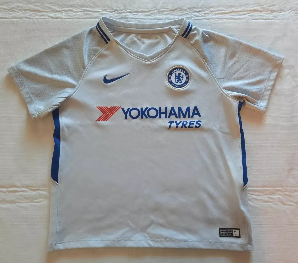 Chelsea FC Nike Authentic 2017 Soccer Jersey Kids Medium Light