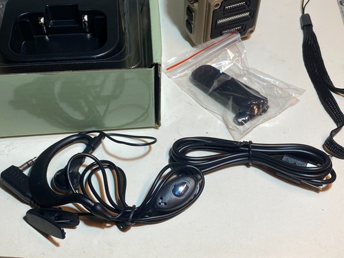 Mini Walkie Talkie Uhf 16ch Amateur 2 Way Radio High Quality New Open Box - Picture 3 of 13