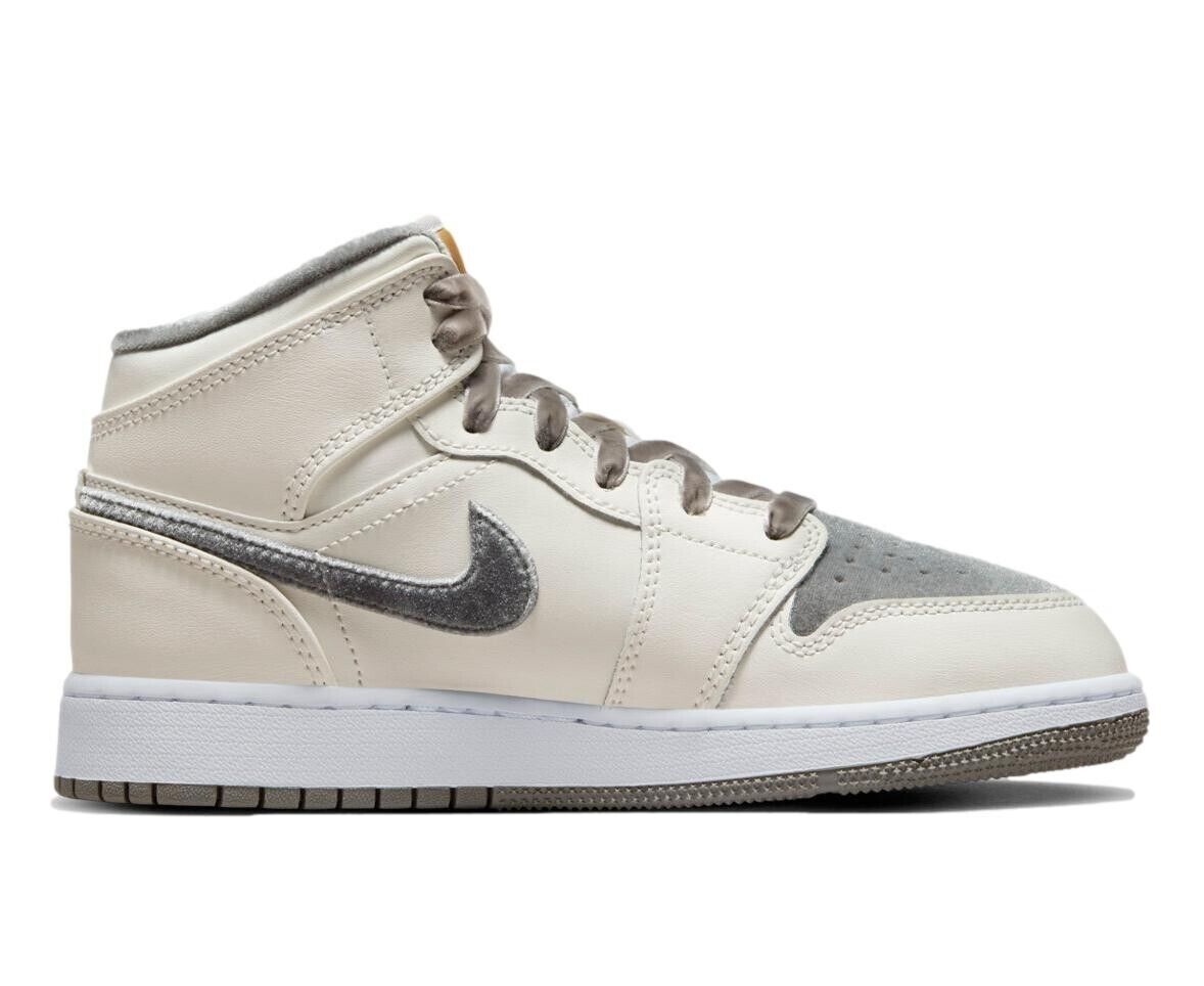 Size 4.5Y - Nike Air Jordan 1 SE Mid (GS) 'Pewter Velvet Toe Size 4.5Y - Nike Air Jordan 1 SE Mid (GS) 'Pewter Velvet Toe