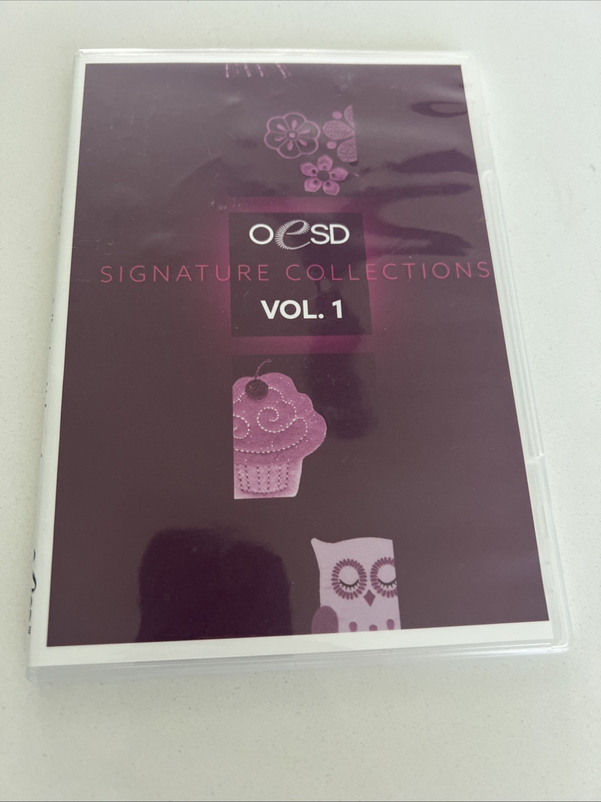 Bernina OESD Embroidery Design CD - Signature Collection - 159 Designs