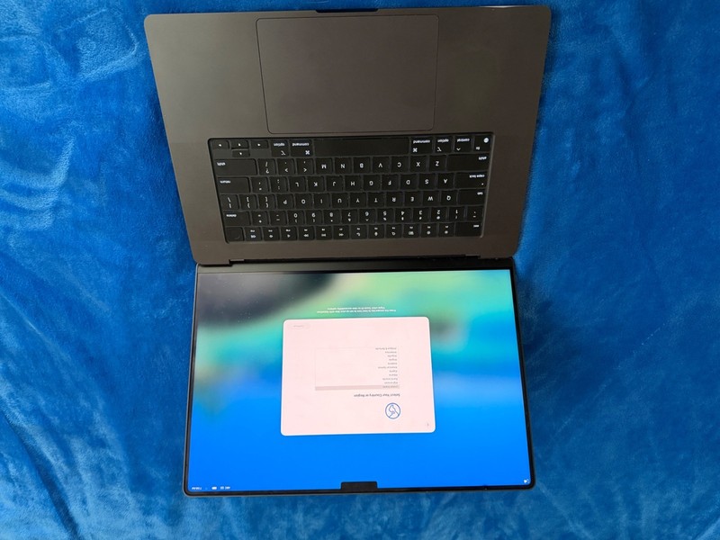 Apple MacBook Pro late 2024 15" M4 Pro 16 Core CPU 48GB RAM 1TB SSD