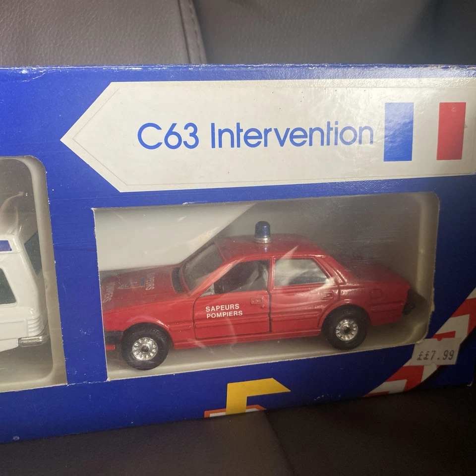 Vintage Corgi C63 Intervention Set 1986 Renault 5 Made In GB VGC AW803 - Image 4 of 4