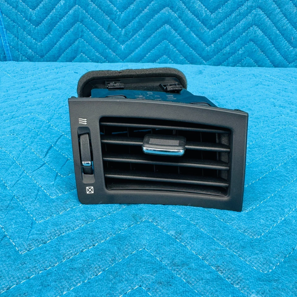 11-19 Infiniti M56 M37 Q70 tablero delantero derecho rejilla de ventilación de aire OEM 687601MA0A Foto 3 de 4