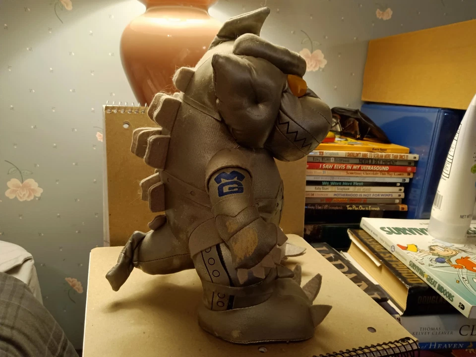 Vintage Mechagodzilla Vinyl like Plush Vintage Banpresto - Image 3 of 3