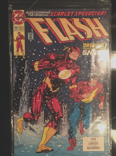 DC  Flash Scarlet Speedster Dashing Through Snow #73  VF - Afbeelding 1 van 1