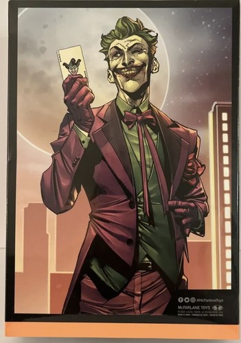 SDCC 2023 DC Joker Infinite Frontier Gold 7″ Action Figure Entertainment Earth - Picture 9 of 9