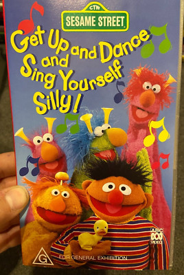 その他 Express Yourself [VHS] Sesame Street : Get Up And Dance & Sing Yourself Silly VHS