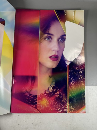 Katy Perry Prismatic World Tour Concert Program Book Holographic 2014 - Foto 7 di 11