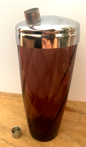Vintage Amethyst glass swirl pattern Retro cocktail shaker Barware - Picture 4 of 9