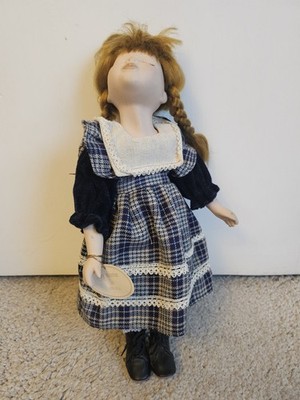 Porzellanpuppe 16 Zoll Sammlung SYLVIA 35 cm.