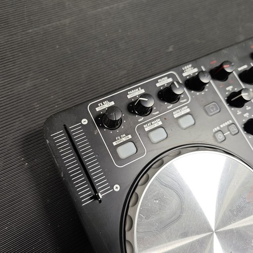 Reloop Beatmix DJ Controller - Used, Minor Scratches, Fully Working - Picture 3 of 14