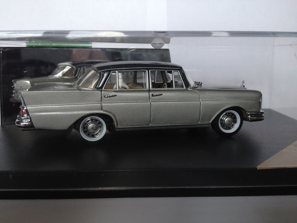 1 43 Vitesse 047C Mercedes 220SE 1959 1 43 Vitesse 047C Mercedes 220SE 1959