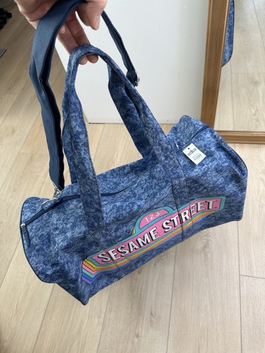 Große Sesamstraße Retro Straßenschild Seesack Denim Print 23" NEU mit Mängeln - Bild 5 von 16