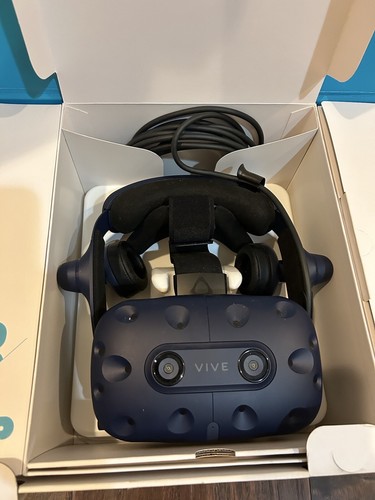 HTC Vive VR System FULL KIT + SENSOR STANDS - Picture 6 of 17