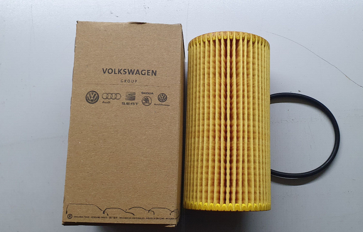 Genuine Audi Oil Filter Audi A4,A5,A6,A7,A8,Q7,Q8 059198405B eBay
