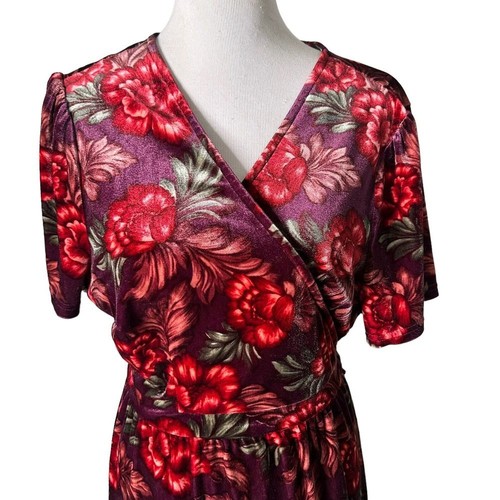 Forever 21 Velvet Wrap Dress Womens Plus Size 3X Red Floral Romantic Fairy - Picture 9 of 13