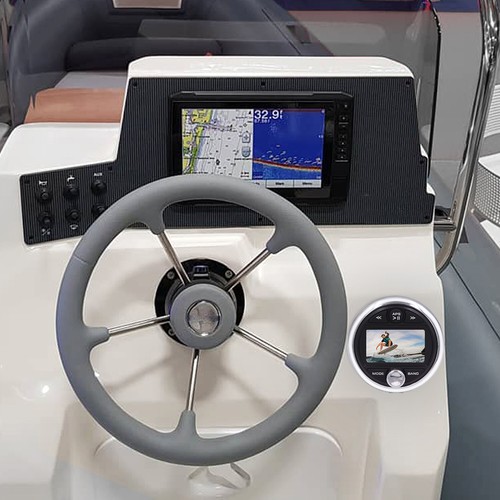 Gauge Style Marine Stereo System with Bluetooth w/ 6.5" Waterproof RGB Speakers - Picture 6 of 21
