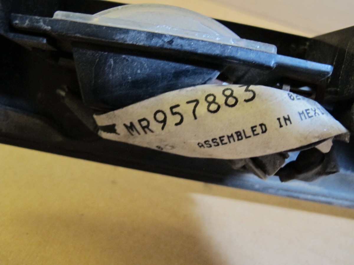 Mitsubishi OEM 04-08 Endeavor License Plate Light Lamp-harness
