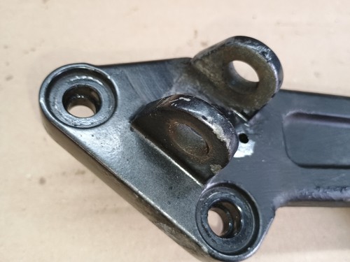 Kawasaki Zephyr 1996 535 Z550 Rear Right Foot Peg and Rear brake lever Mount - Picture 12 of 14