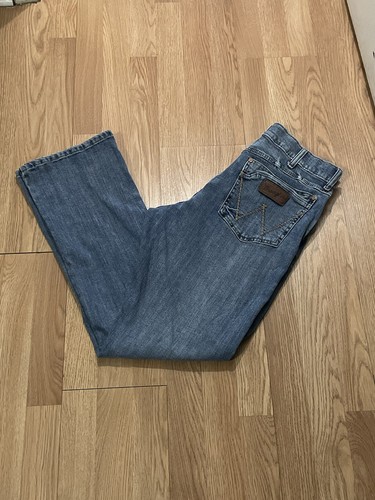 Wrangler Jeans Herren Retro Relaxed Bootcut 34x34 (34x30) Denim Medium Wash Cowboy