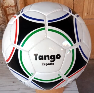 ADIDAS TANGO ESPANA 1982 FIFA WORLD CUP SOCCER MATCH BALL SIZE 5