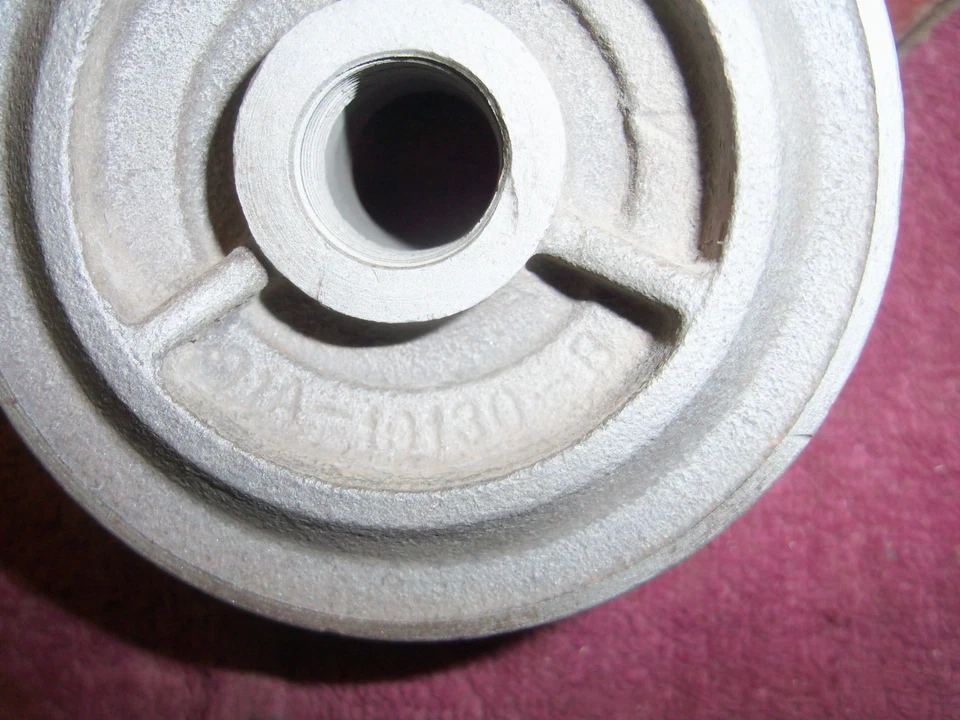 Ford Deluxe 1939 polea generador, Ford original usado, 4" diámetro Foto 4 de 4