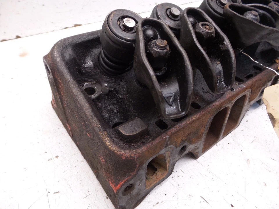 Culatas de motor Need Rebuilt 70-86 Camaro SBC 350 5,7 L GM 3998997 Foto 3 de 4