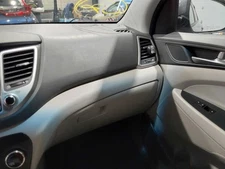 TUCSON    2017 Glove Box 3080321