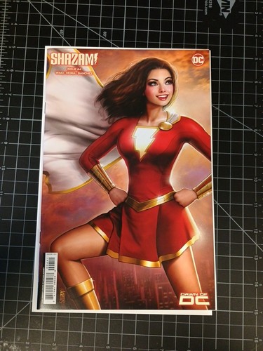 🔥Shazam #4 (NM+) - Nathan Szerdy 1:25 Variant - 2023 DC -incentive!🔥 - Picture 1 of 8