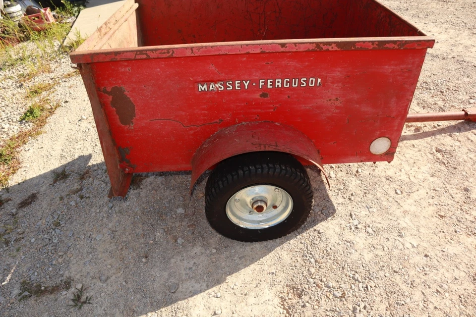 Remolque de volteo vintage MF Massey Ferguson césped y jardín carro patio Foto 4 de 4