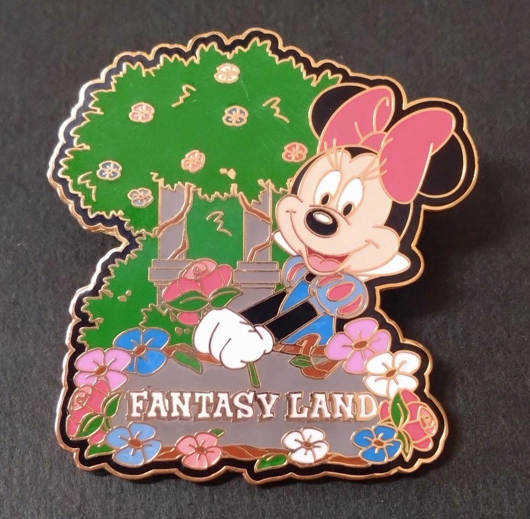 Disney WDW Land Series Fantasyland Minnie Pin Limited 3500 Used