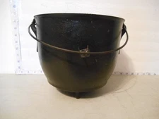 RARE # 7 /10 Cast Iron 2 Gal Antique 1860 Cauldron 3 footed cowboy Hanging Pot