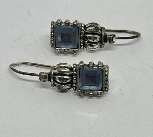 Vintage AVON CASUAL Necklace Earrings Set Blue Acrylic Silver Tone Jewelry - Picture 3 of 5