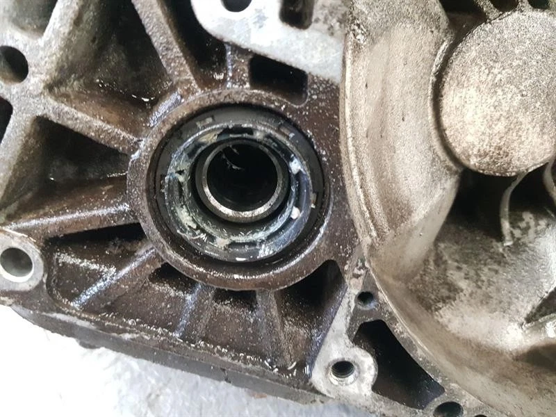 14-20 MK4 E VAUXHALL CORSA GEARBOX F17 1.2 PETROL 5 SPEED MANUAL B12XER 55K MILE - Image 3 of 4