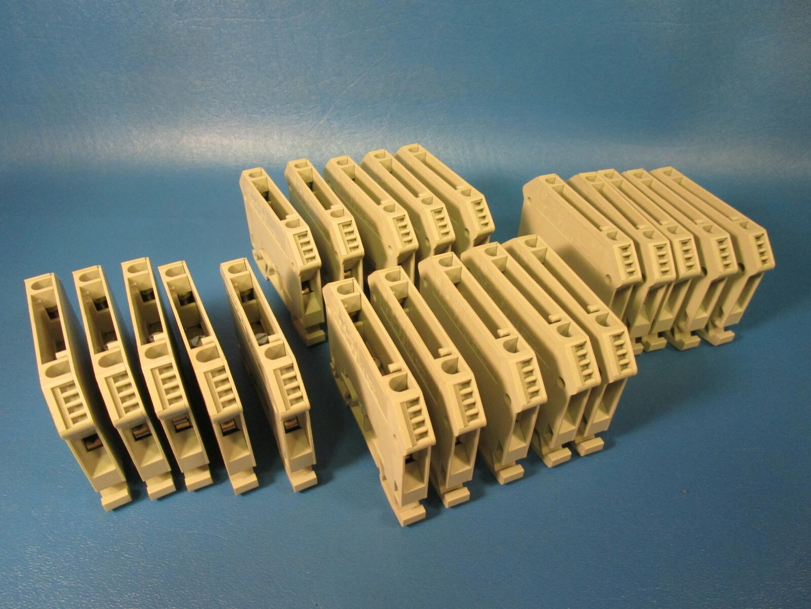 LOT OF 20 Allen Bradley 1492-WLD10 Terminal Blocks, Series B