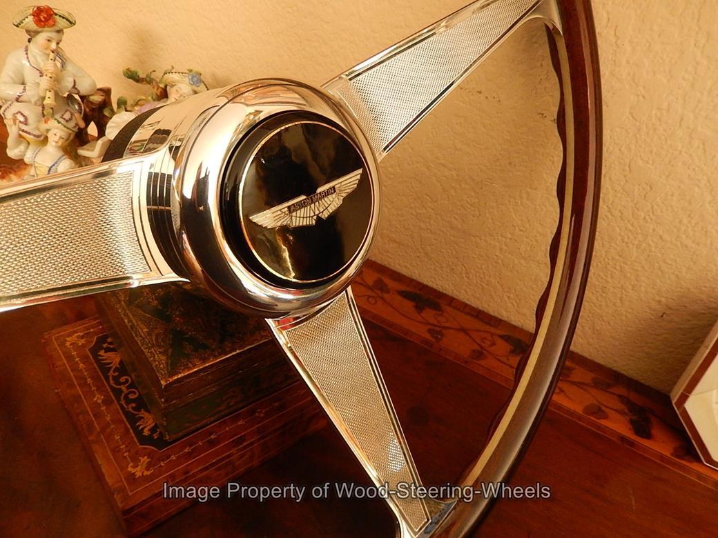 Aston Martin Vantage V8 Wood Steering Wheel NARDI (1986-1989) Hub/Boss NEW 